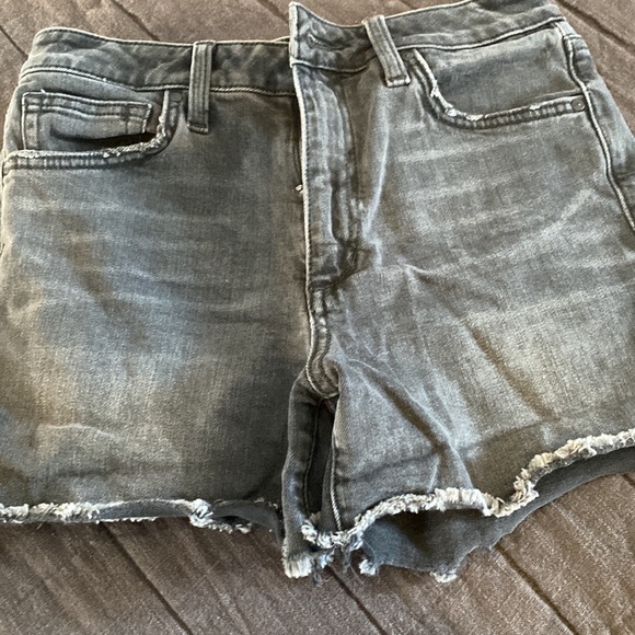 Joe’s Jeans raw hem jean shorts size 26 - Picture 9 of 9